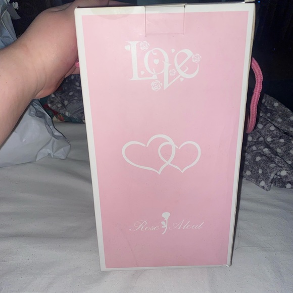 Glass light up rose in jar!! - Picture 3 of 3